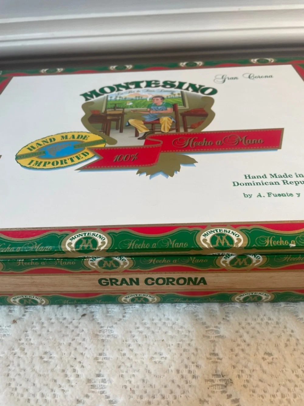 Vintage Montesino cigar  Box -Dominican republic